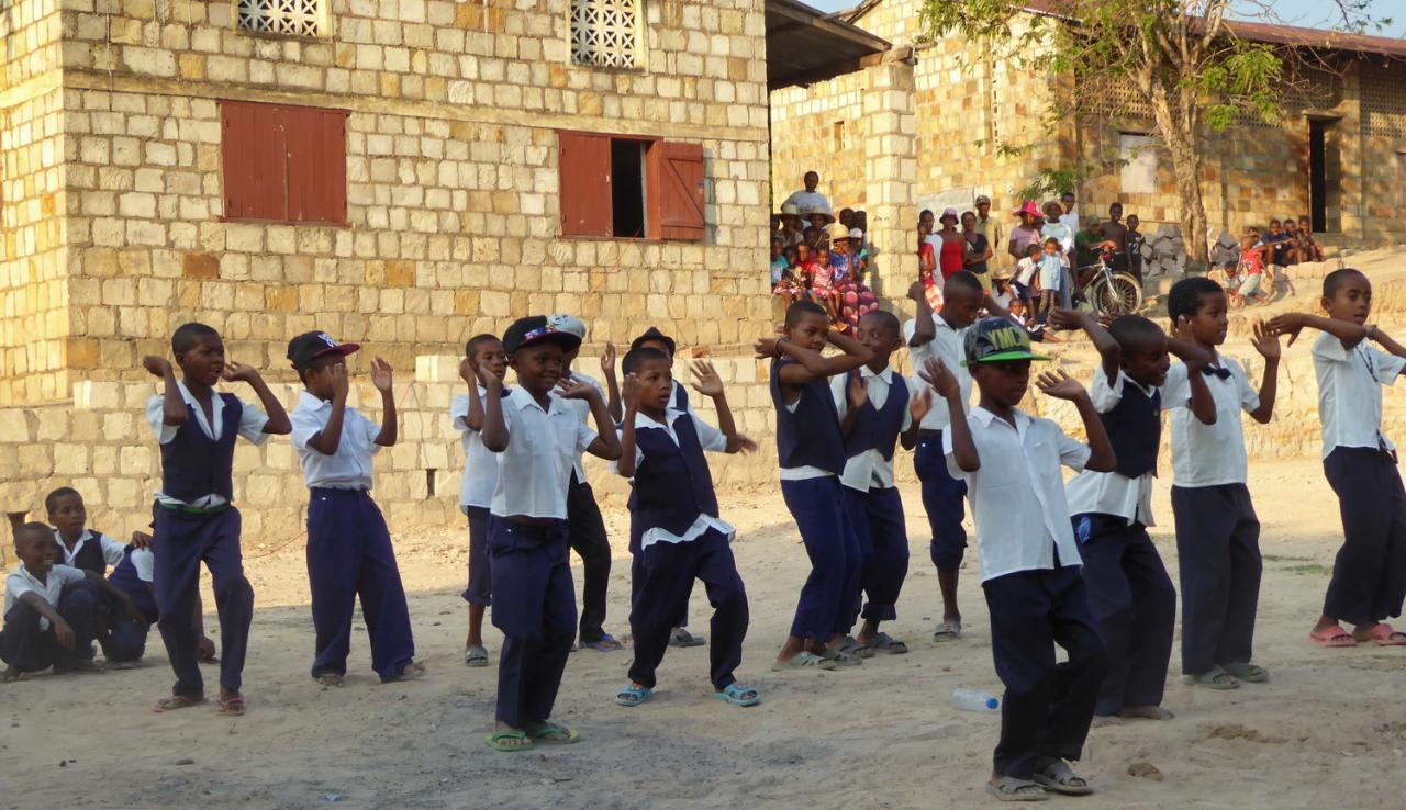 2015 Inauguration de l'école d'Ampanasana
